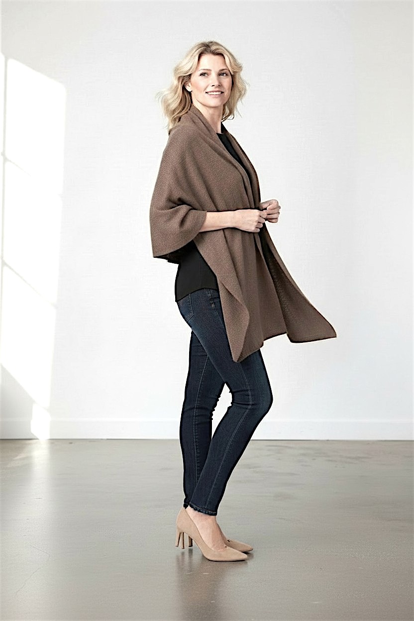 Cashmere Schal in Braun, seitliche Ansicht